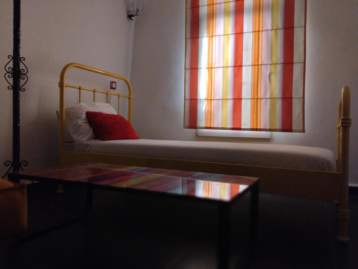 Hostal Valencia - Private Room With Bathroom Chefchaouen Kültér fotó